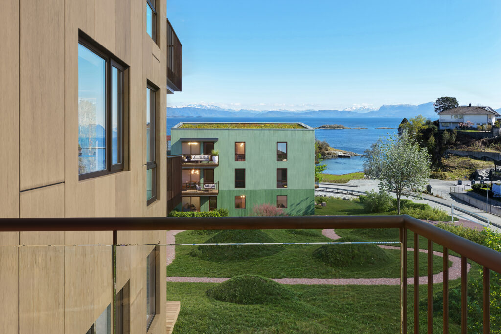 illustrasjon av takterassen til leilighet 202 på hus 6 i boligprosjektet Telleviko med fantastisk utsikt utover Bjørnafjorden